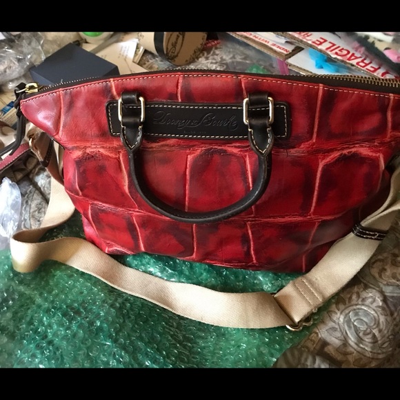 Dooney & Bourke red croc leather satchel/crossbody bag - Picture 1 of 10